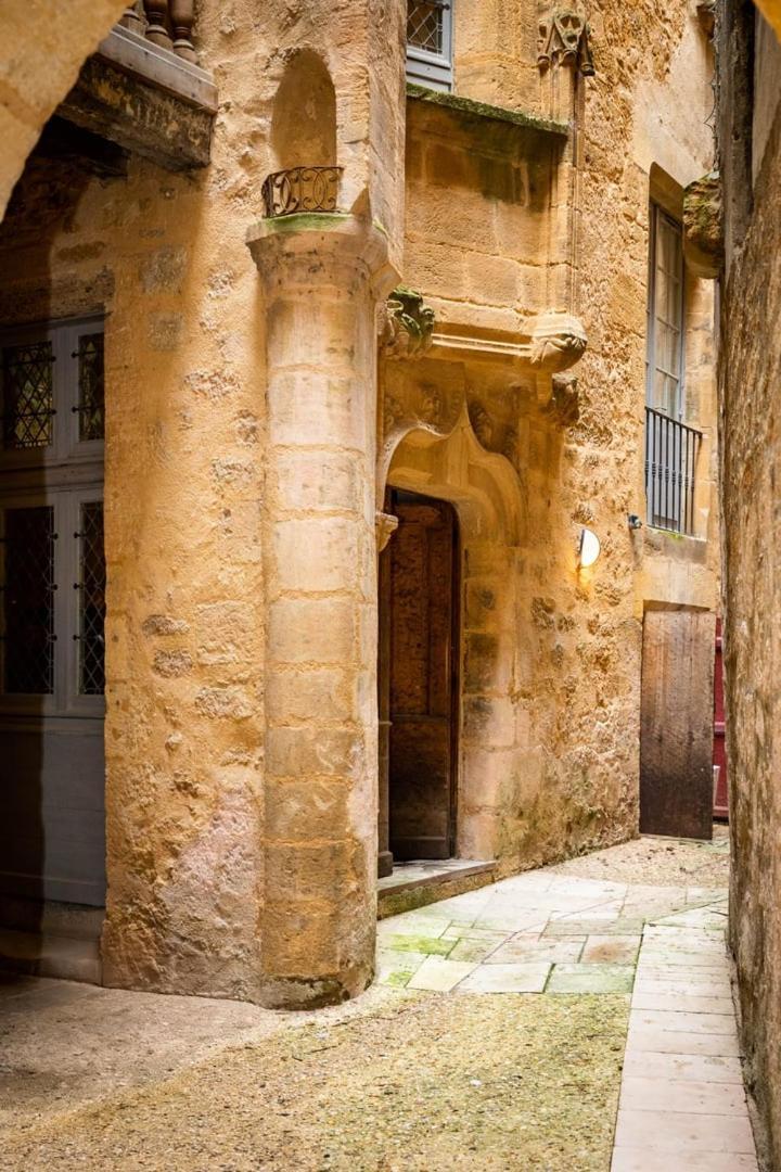 L'Intimiste - Place De La Liberte Sarlat-la-Canéda Exterior foto